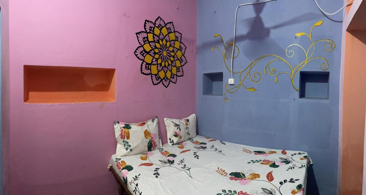 Indra Paying Guest House 바라나시 외부 사진