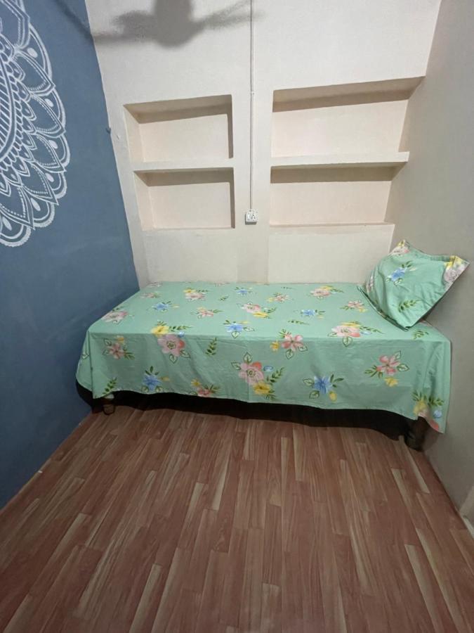 Indra Paying Guest House 바라나시 외부 사진